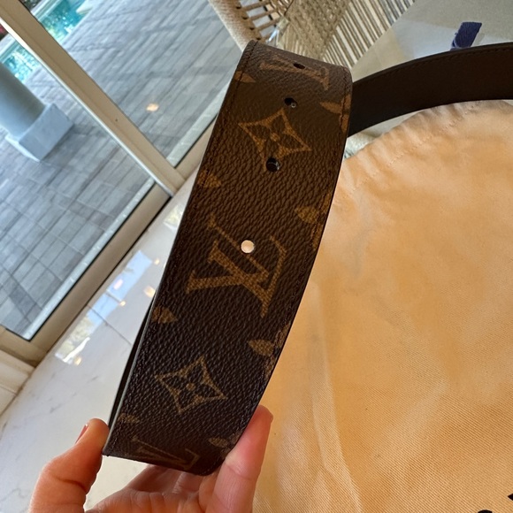 New!! Authentic Louis Vuitton monogram belt with gold LV buckle - Picture 3 of 10